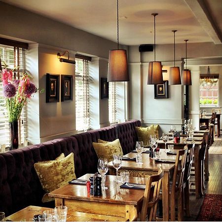 The Black Horse Fulmer Esterno foto